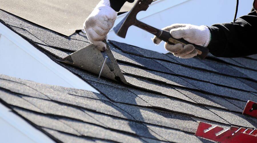Expert Emergency Roof Repairs services in Vancourt, TX